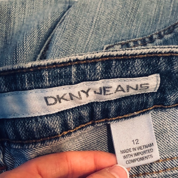 DKNY Premium Denim Jeans - Picture 4 of 6